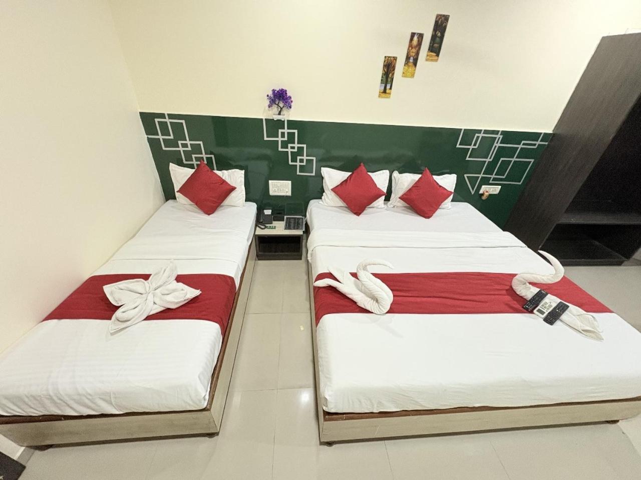Hotel Kailash Park- Near International Airport Mumbai Ngoại thất bức ảnh