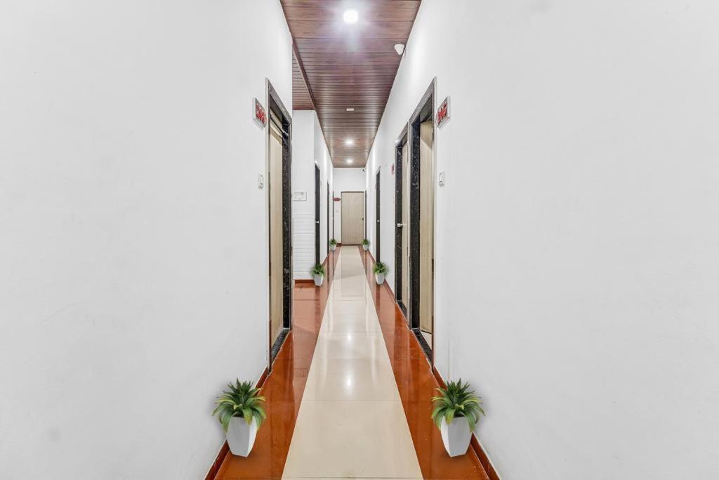 Hotel Kailash Park- Near International Airport Mumbai Ngoại thất bức ảnh